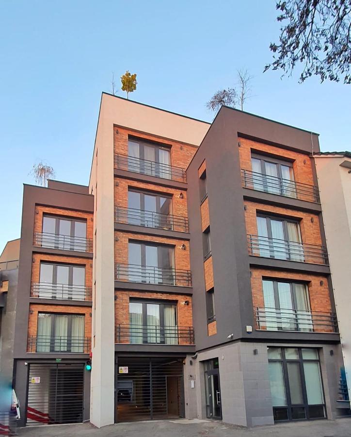 Charlotte Piata Unirii - Free Private Parking 2Bedrooms Apartment أرادايا المظهر الخارجي الصورة