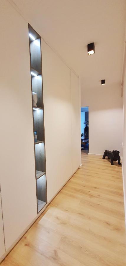 Charlotte Piata Unirii - Free Private Parking 2Bedrooms Apartment أرادايا المظهر الخارجي الصورة