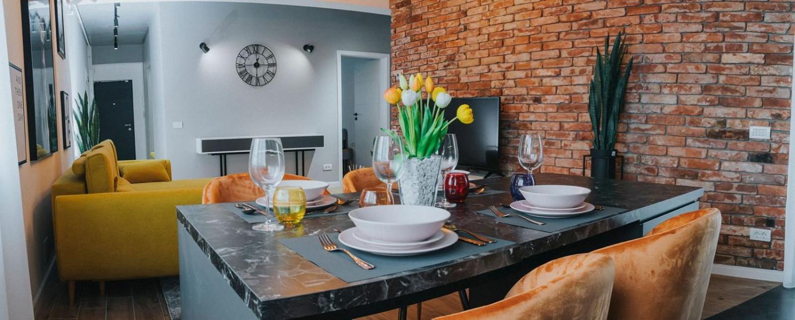 Charlotte Piata Unirii - Free Private Parking 2Bedrooms Apartment أرادايا المظهر الخارجي الصورة